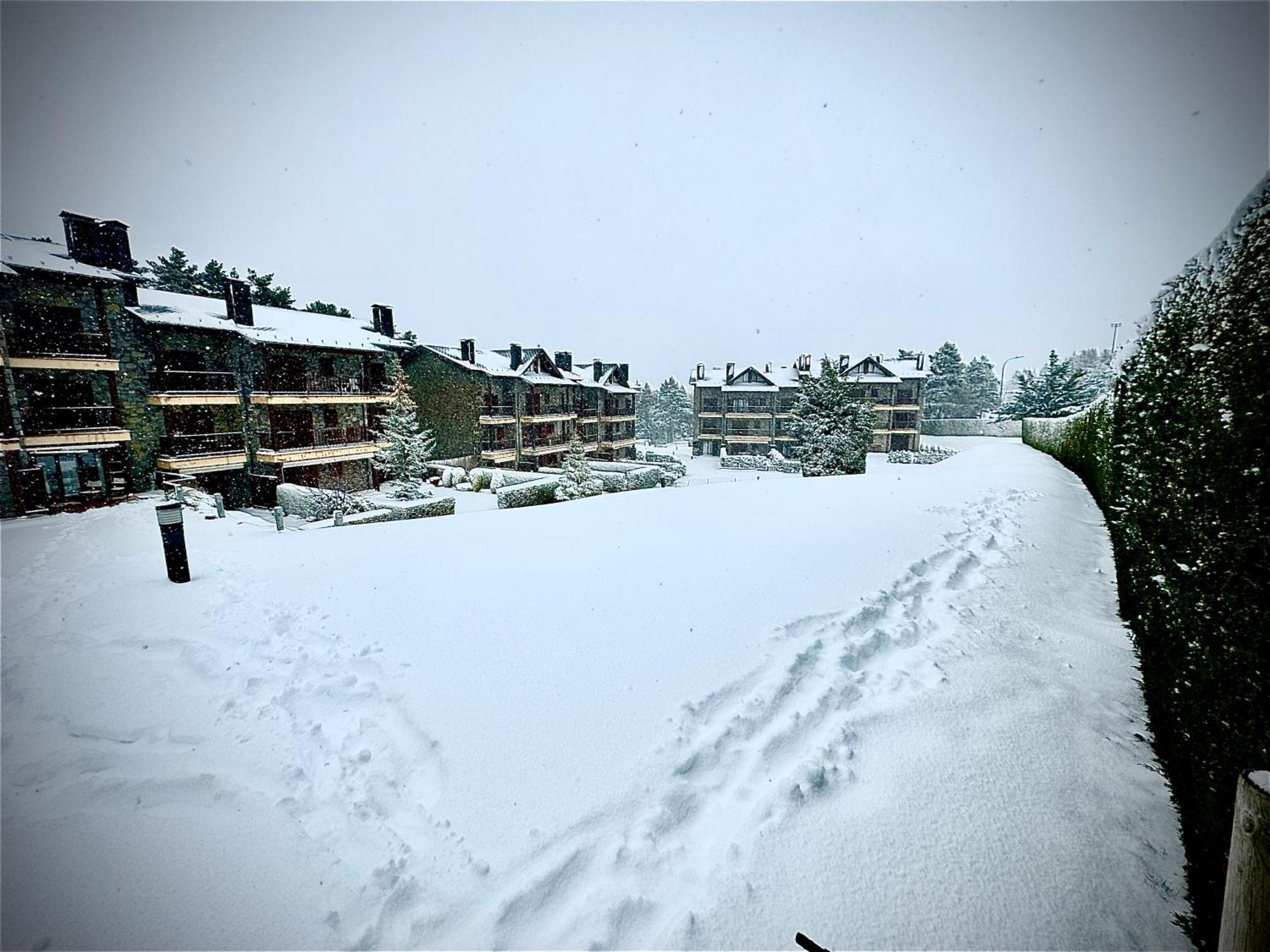 Residencia Pista Llarga Lägenhet La Molina  Exteriör bild
