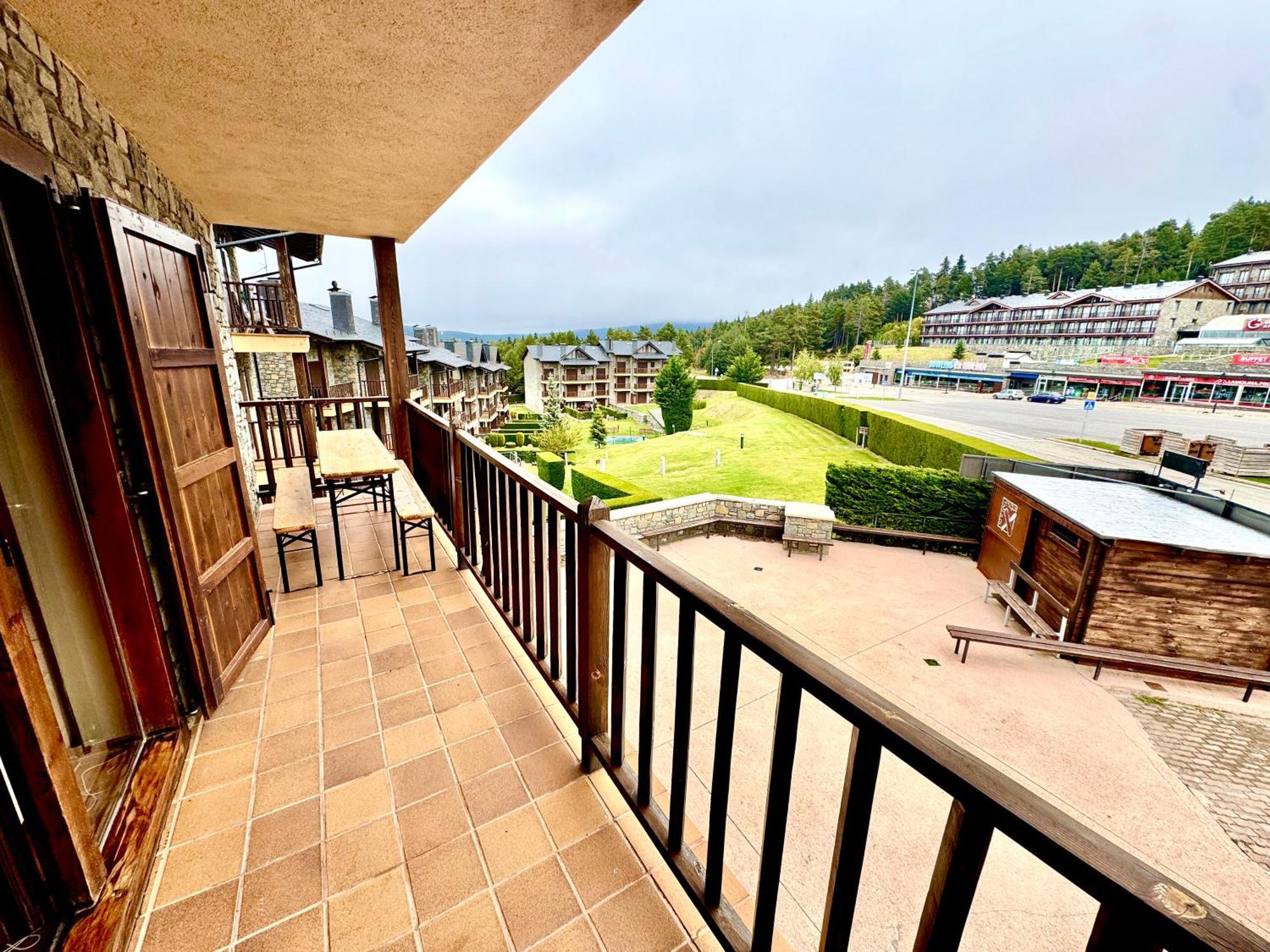 Residencia Pista Llarga Lägenhet La Molina  Exteriör bild