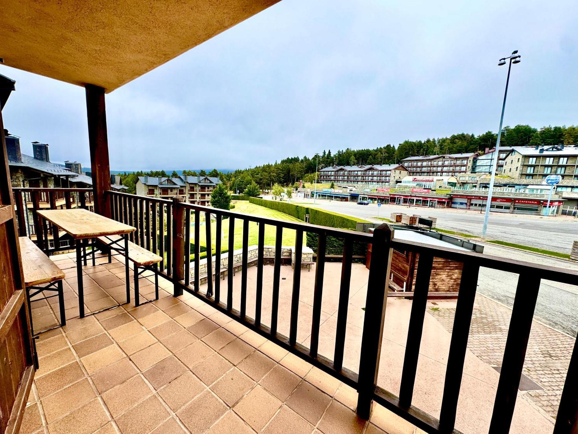 Residencia Pista Llarga Lägenhet La Molina  Exteriör bild